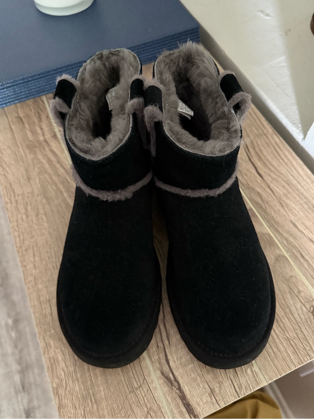 UGG short
